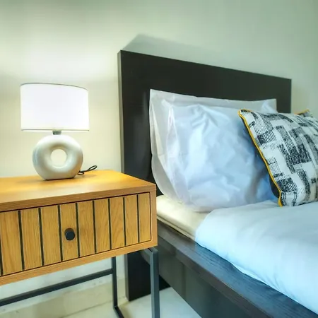 Seafront Beautifully Furnished 2 Bedrooms Gogzr-3 Gzira