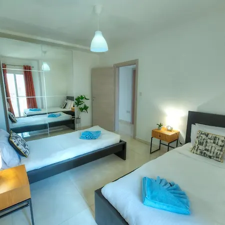 Seafront Beautifully Furnished 2 Bedrooms Gogzr-3 *