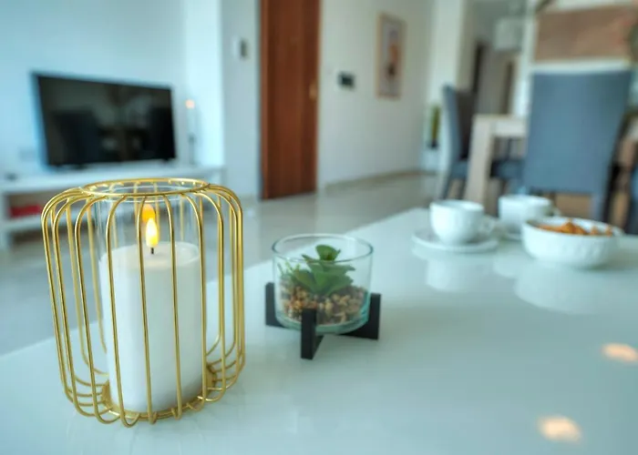 Seafront Beautifully Furnished 2 Bedrooms Gogzr-3