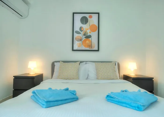 Seafront Beautifully Furnished 2 Bedrooms Gogzr-3 Apartamento Gzira