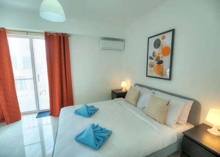 Seafront Beautifully Furnished 2 Bedrooms Gogzr-3 * Gzira