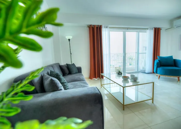 Apartamento Seafront Beautifully Furnished 2 Bedrooms Gogzr-3