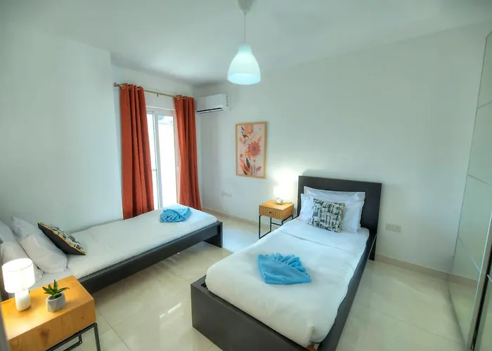 Seafront Beautifully Furnished 2 Bedrooms Gogzr-3 Apartamento